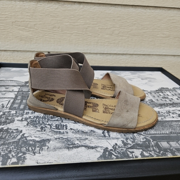 Sorel Ella cross-strap sandals taupe size 6 - Picture 1 of 9